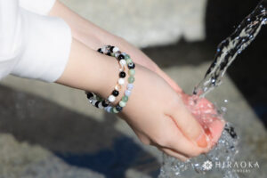 ブレスレット２本の重ねづけの画像です